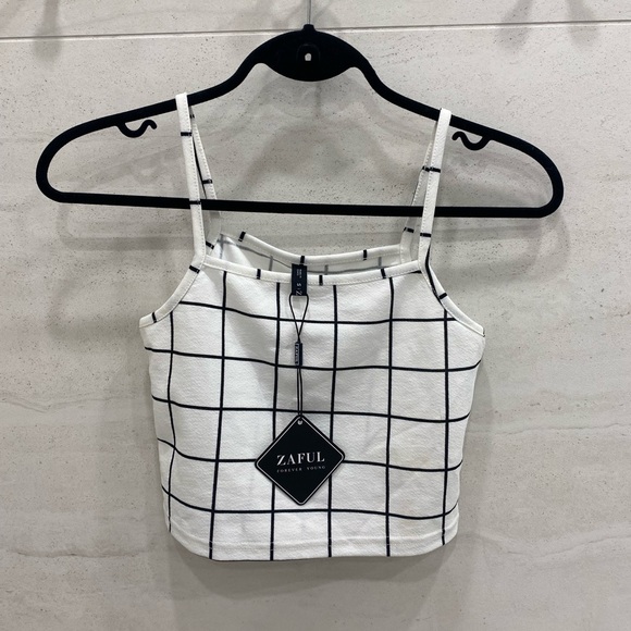 Zaful Cropped Tank Spaghetti Strap - Picture 2 of 2